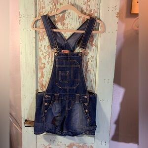 Women’s No boundaries dark wash blue denim shortalls juniors size 3, size small